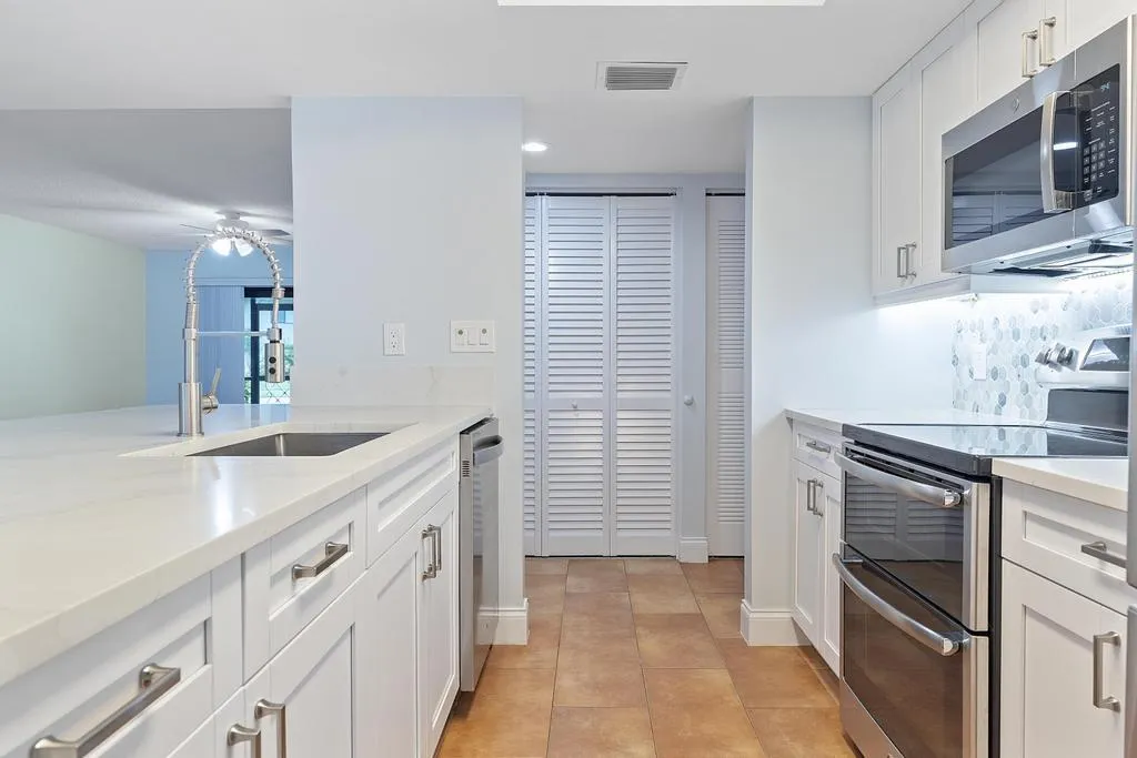 4307 Wood Ride Rd - 015