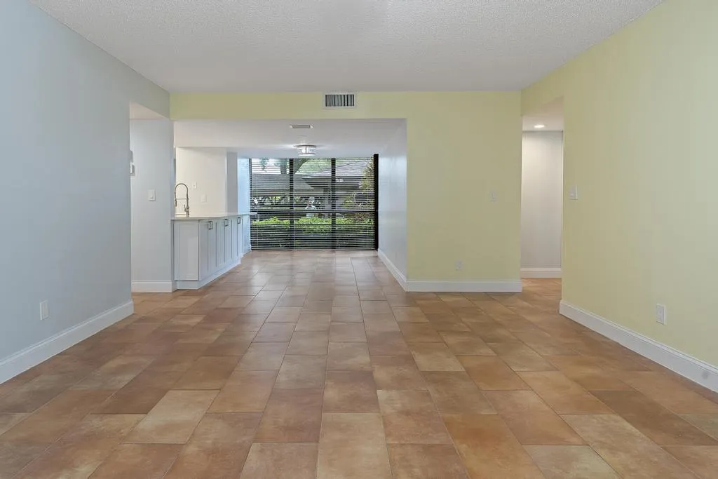 4307 Wood Ride Rd - 024
