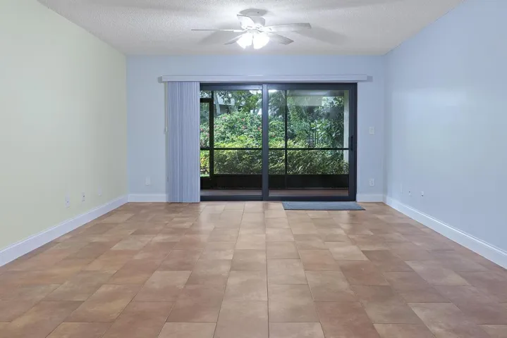 4307 Wood Ride Rd - 021
