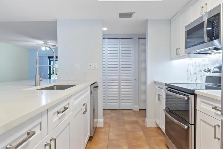 4307 Wood Ride Rd - 015