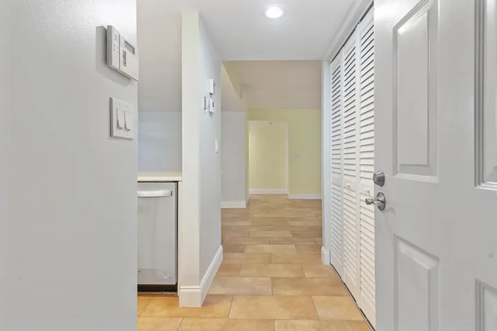 4307 Wood Ride Rd - 010