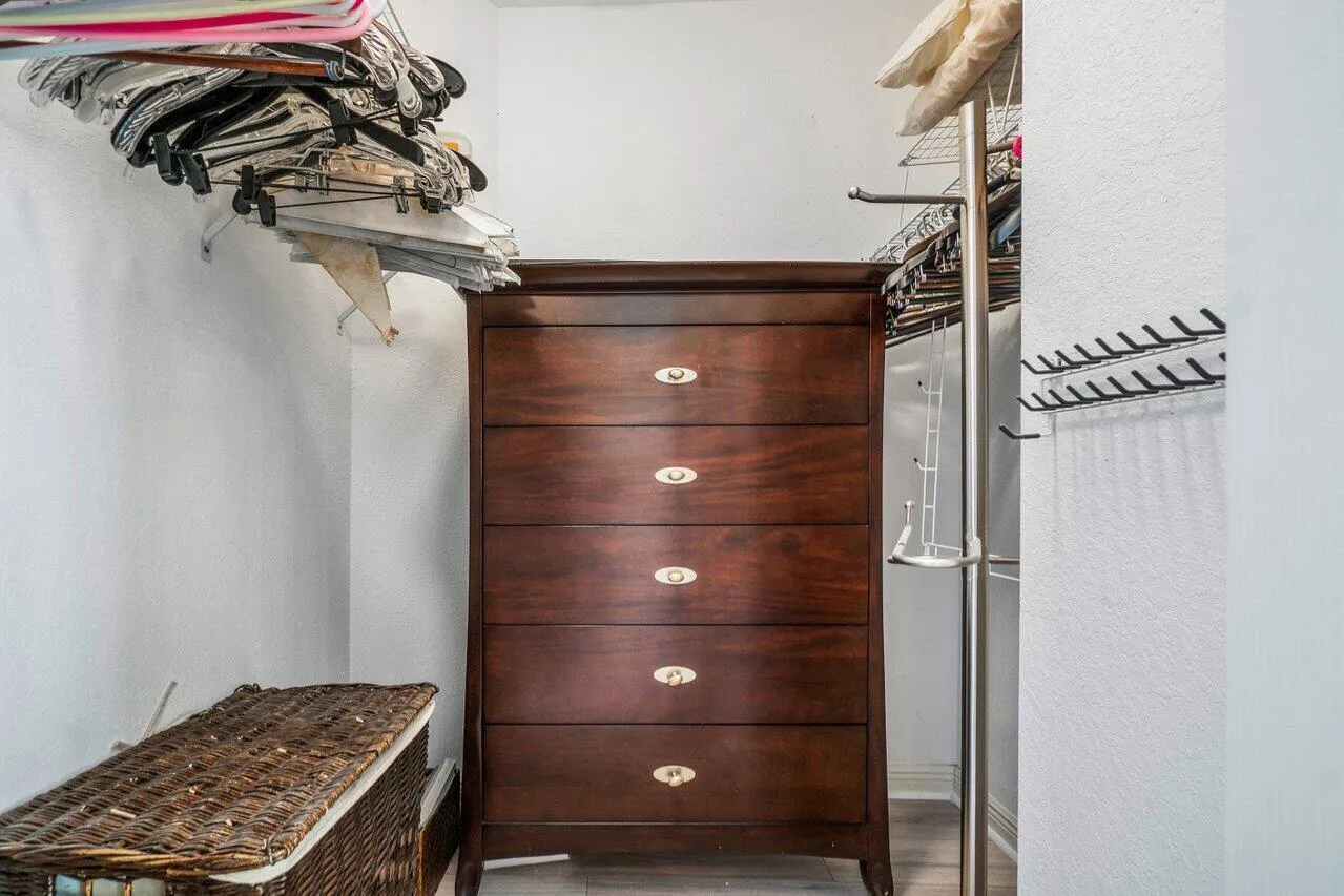 Owner's Closet 2