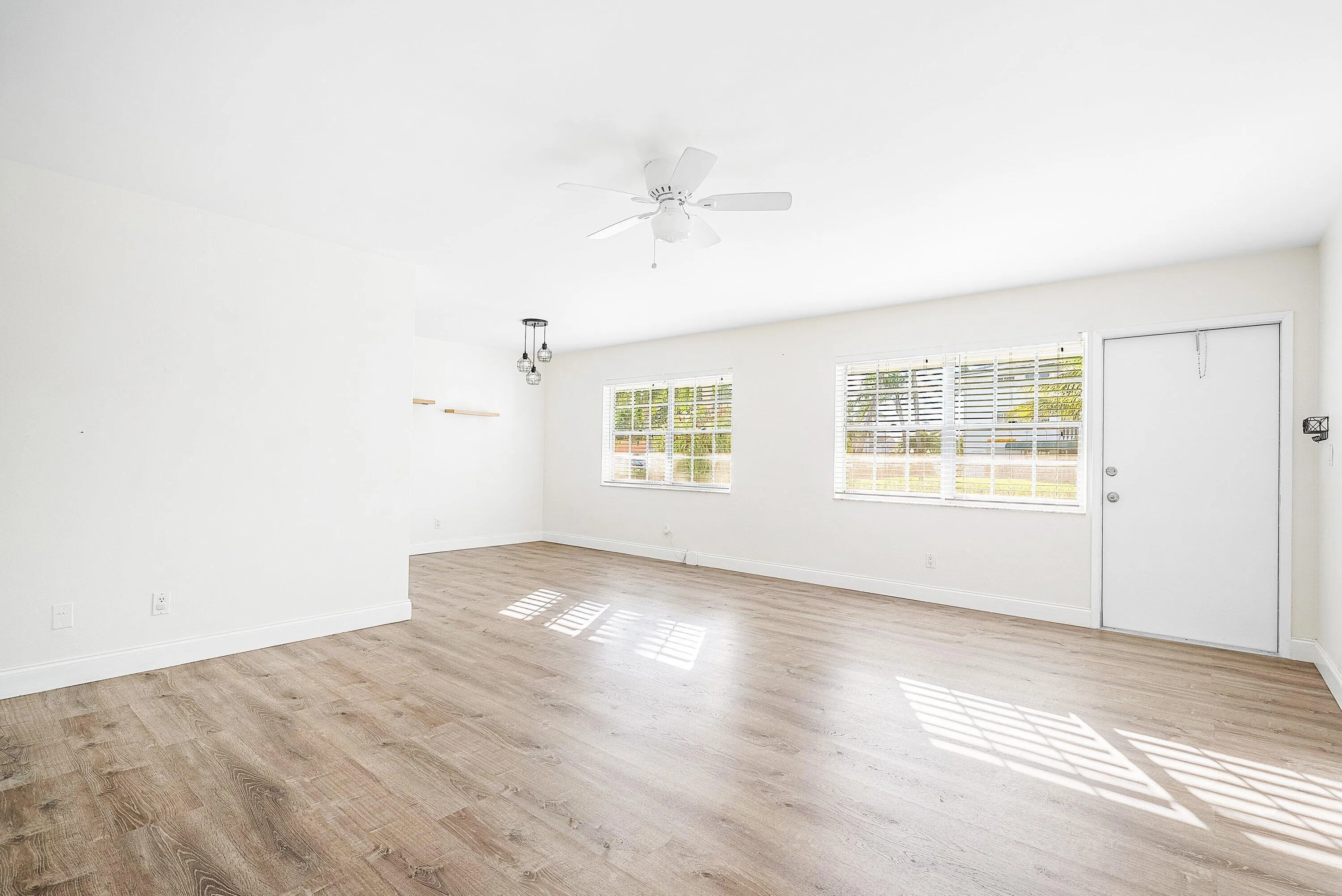 014-2455Northeast51stStreet-E102-FortLau
