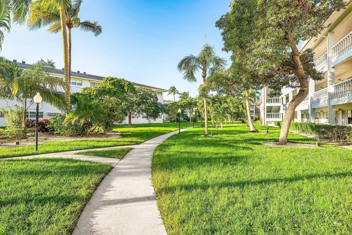 022-2455Northeast51stStreet-E102-FortLau