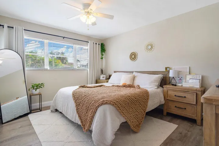 014-2455Northeast51stStreet-E103-FortLau