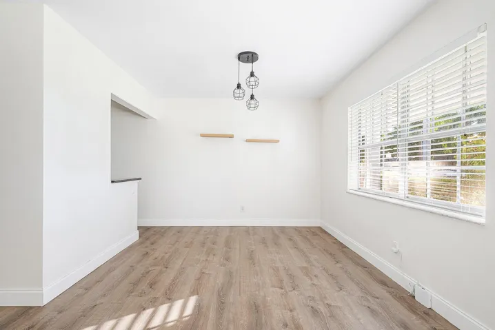 011-2455Northeast51stStreet-E102-FortLau