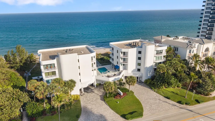 Building/pool/beach Aerial