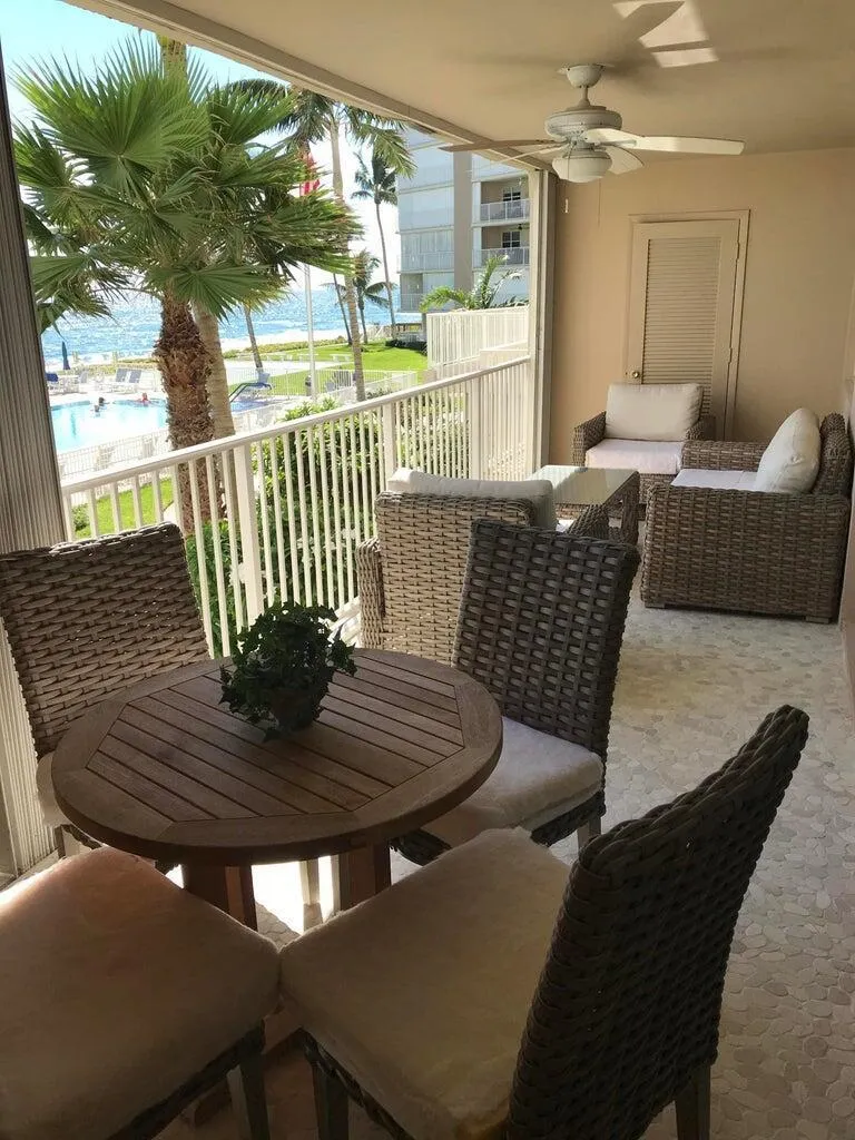 balcony