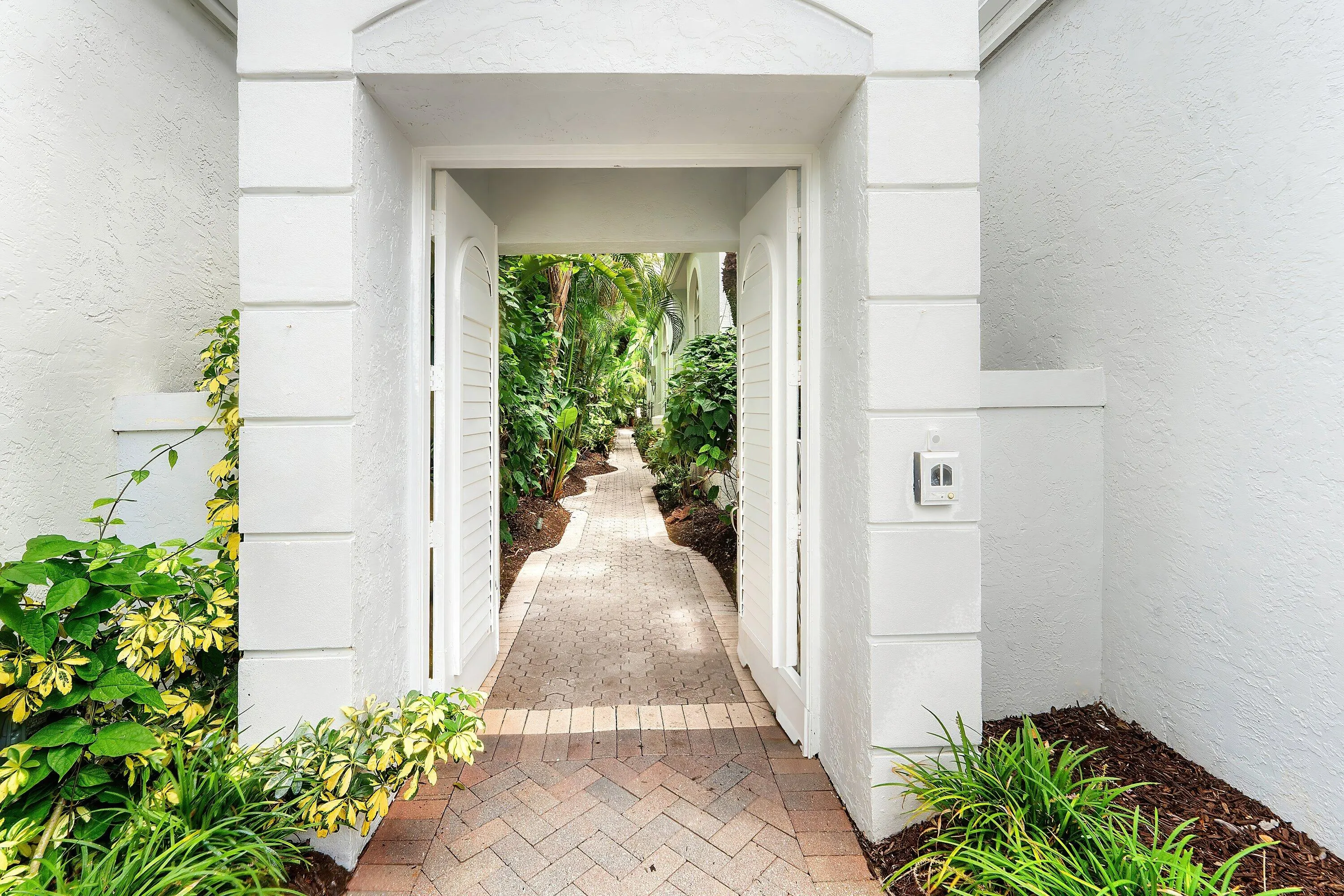 005-241CoralCayTerrace-PalmBeachGardens-