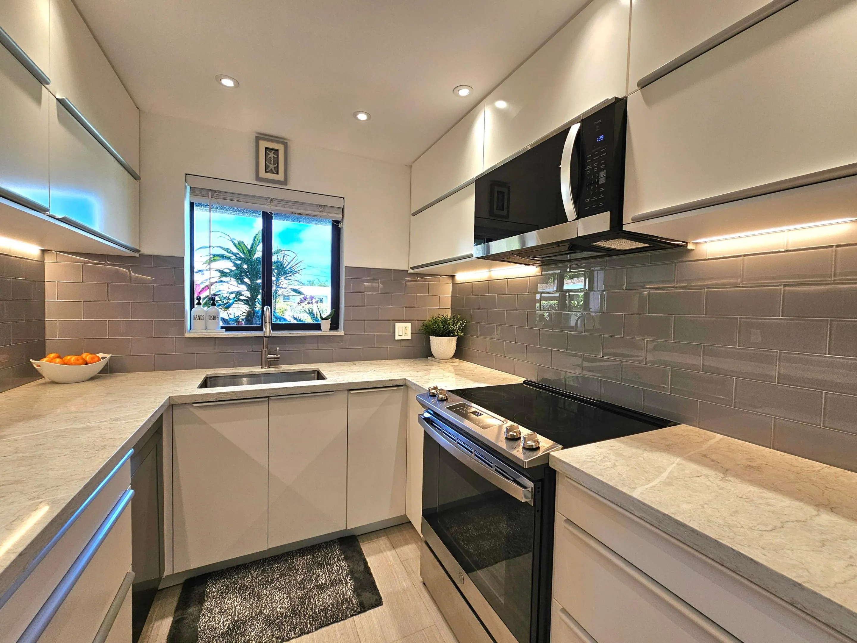 COMPLETELY REMODELED KITCHEN