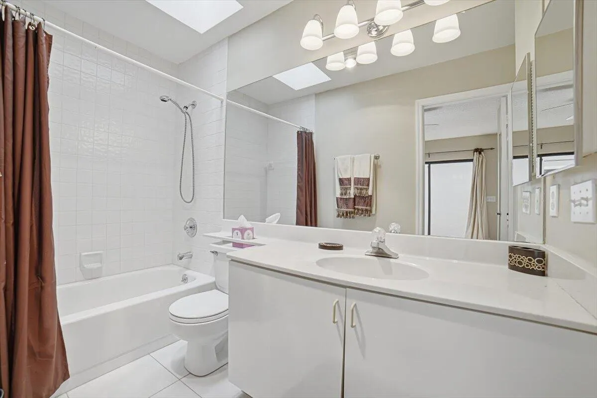 15-Bathroom