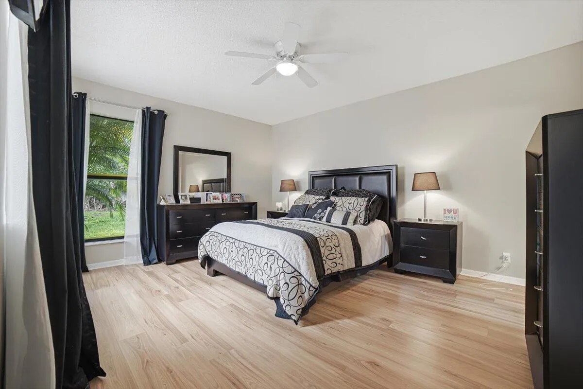 16-Bedroom1