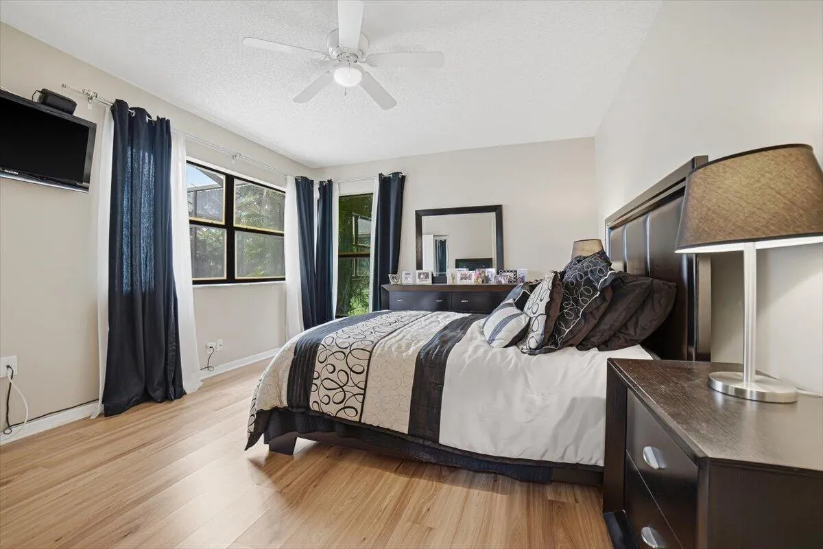 20-Bedroom1-C