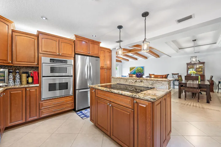 243 Gray St-12