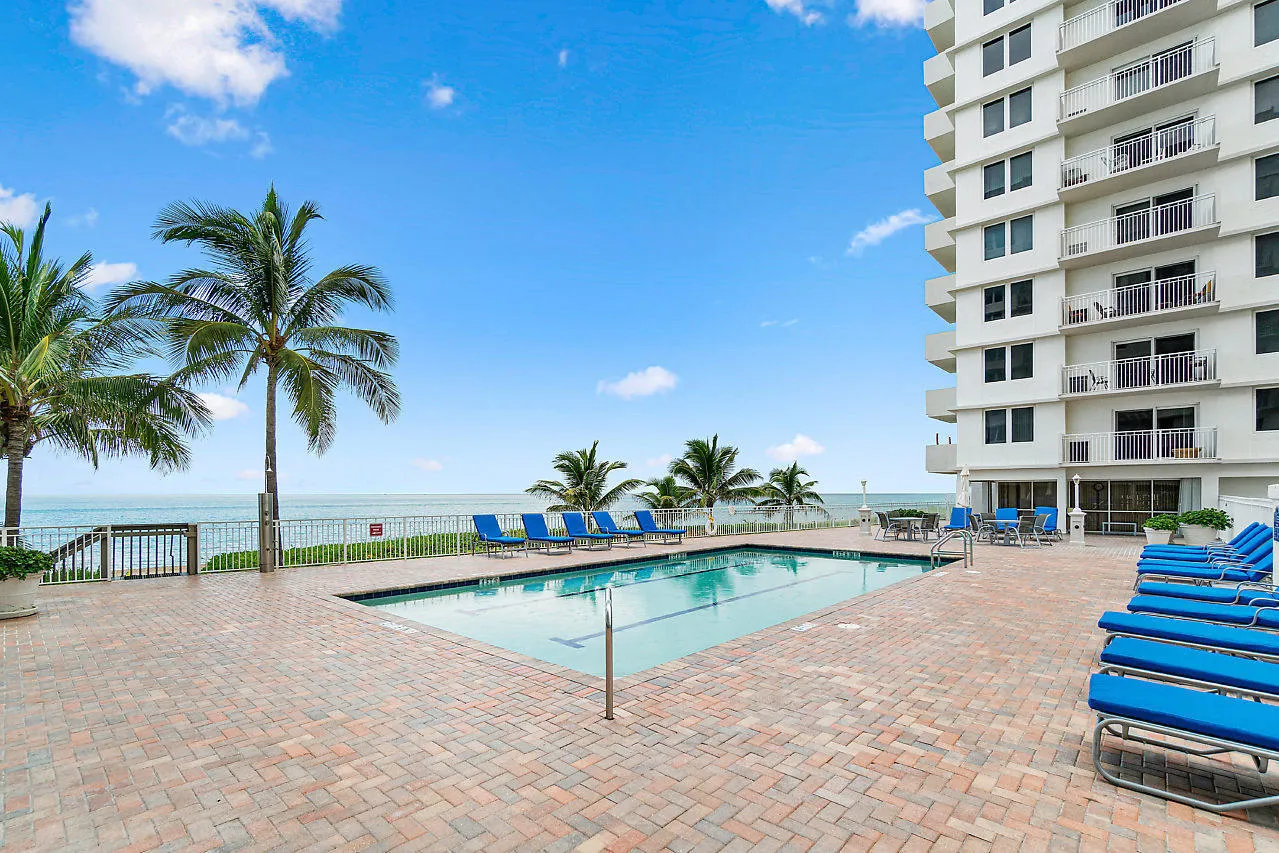 STEPS TO YOUR PRIVATE BEACH