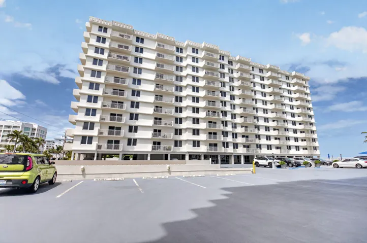 3215 S OCEAN BLVD 302