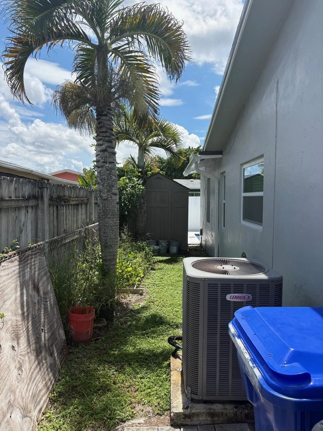 side house 4