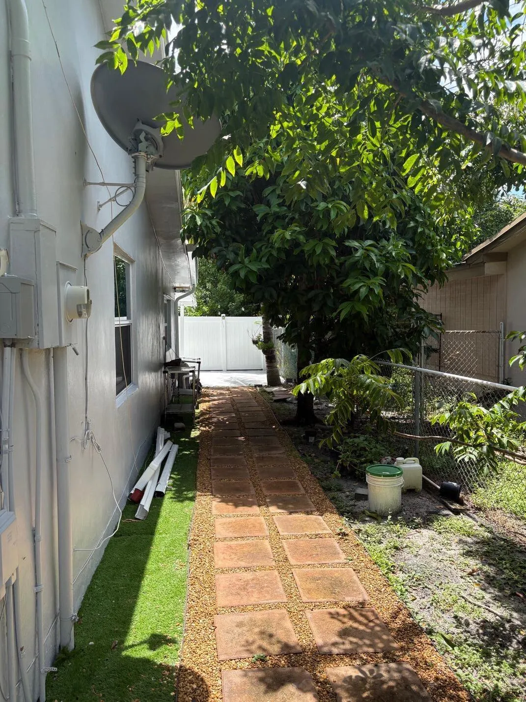 side house 7