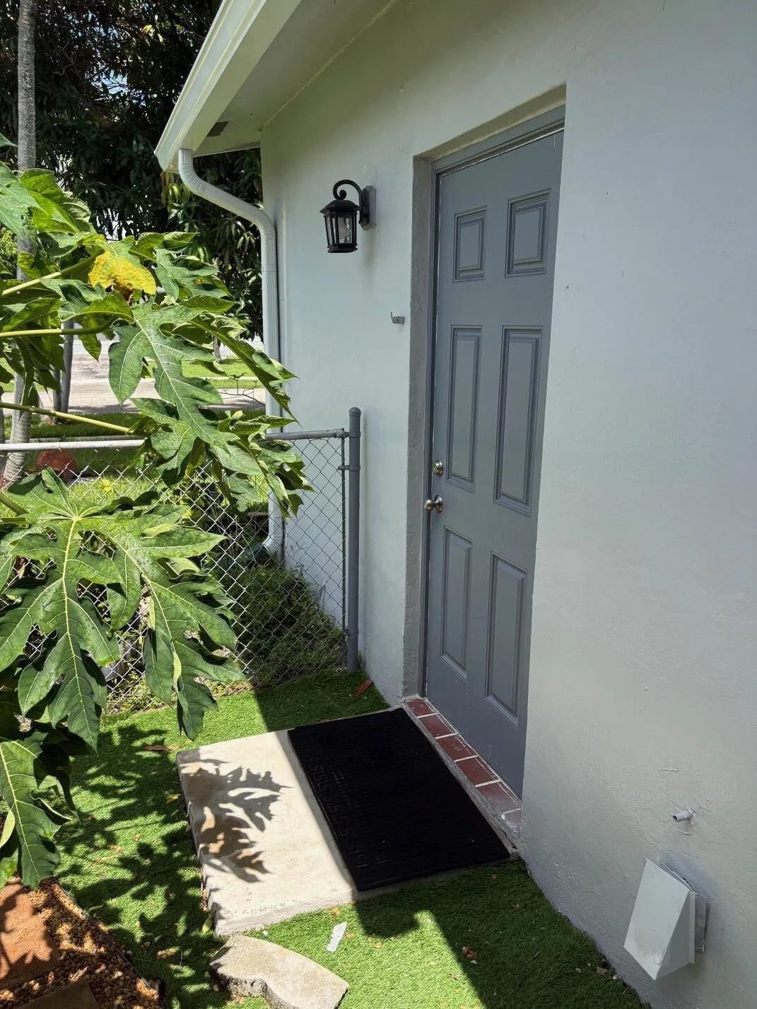 side house 6
