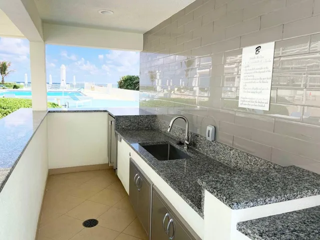 2b.-BARCLAY-SOUTH-DECK-BBQ