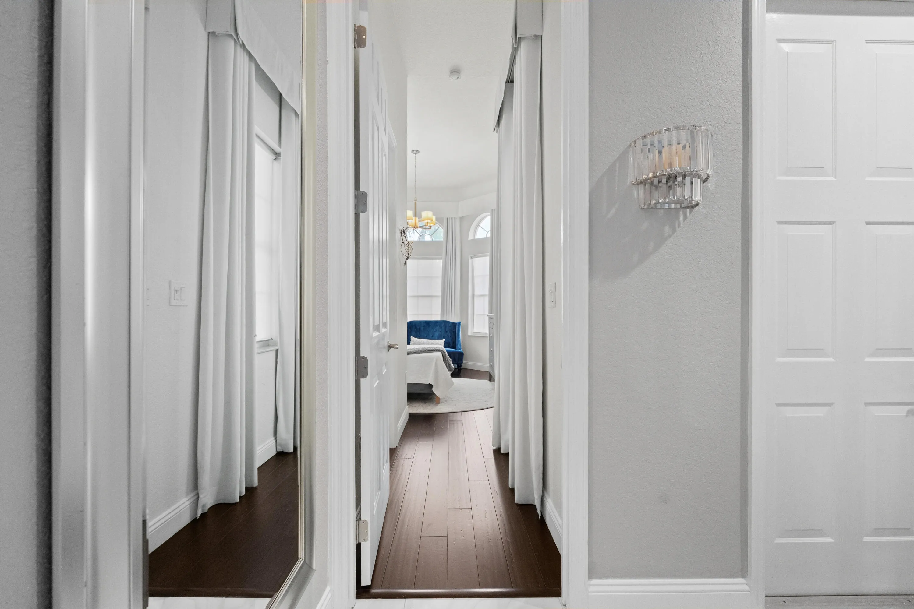 Entrance to bedroom 1