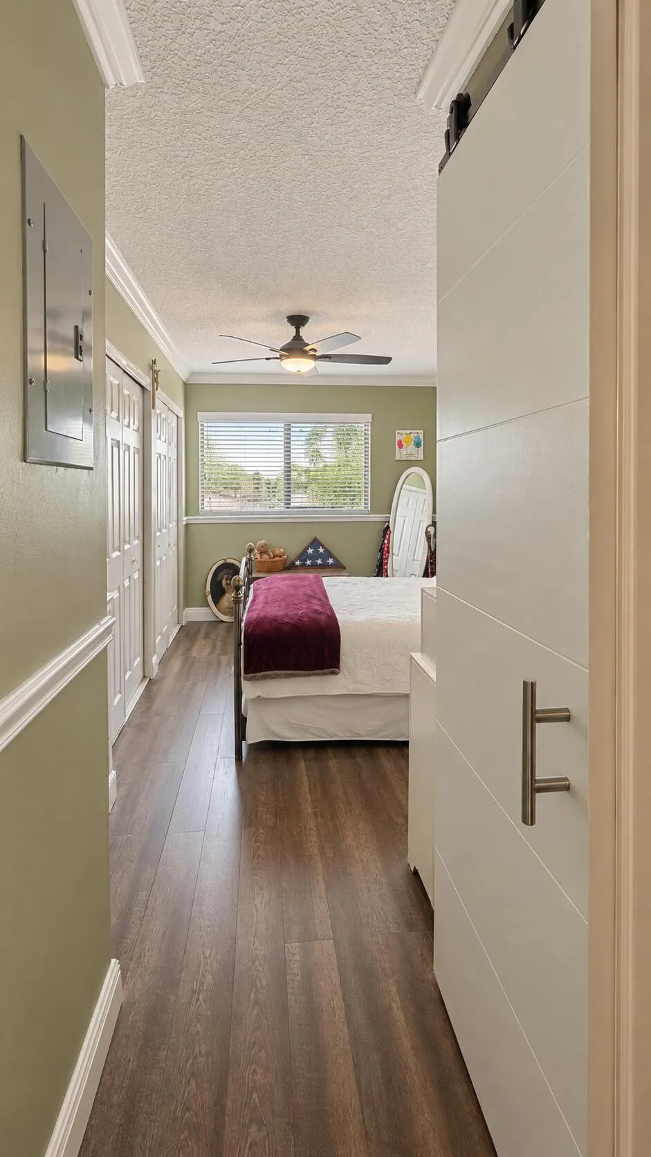 BARNDOOR