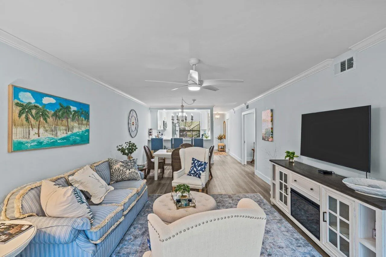 007-2001SabalRidgeCourt-A-PalmBeachGarde