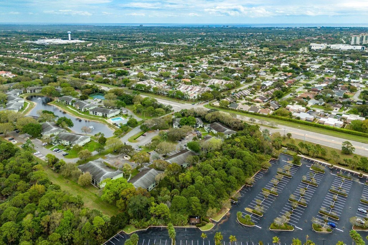 047-2001SabalRidgeCourt-A-PalmBeachGarde