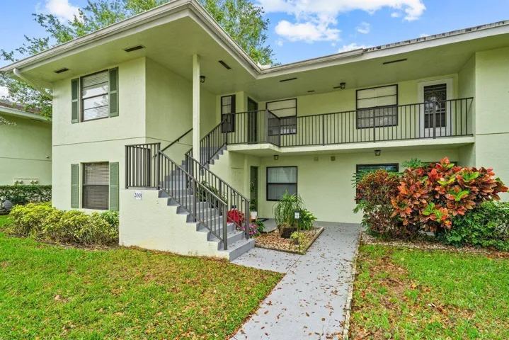 003-2001SabalRidgeCourt-A-PalmBeachGarde