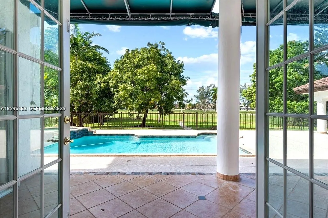 Property photo 28