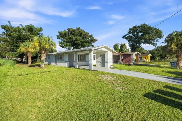 AMANDA FORT PIERCE-28.jpg-SMALL