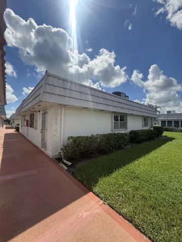 CornerVilla