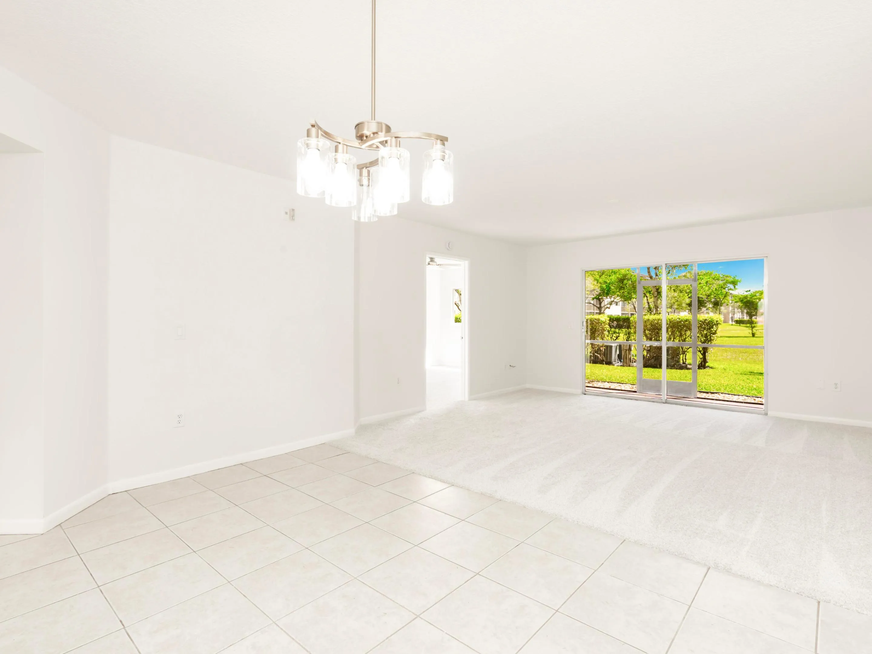 13. 1651 SW 127th Ave Interior