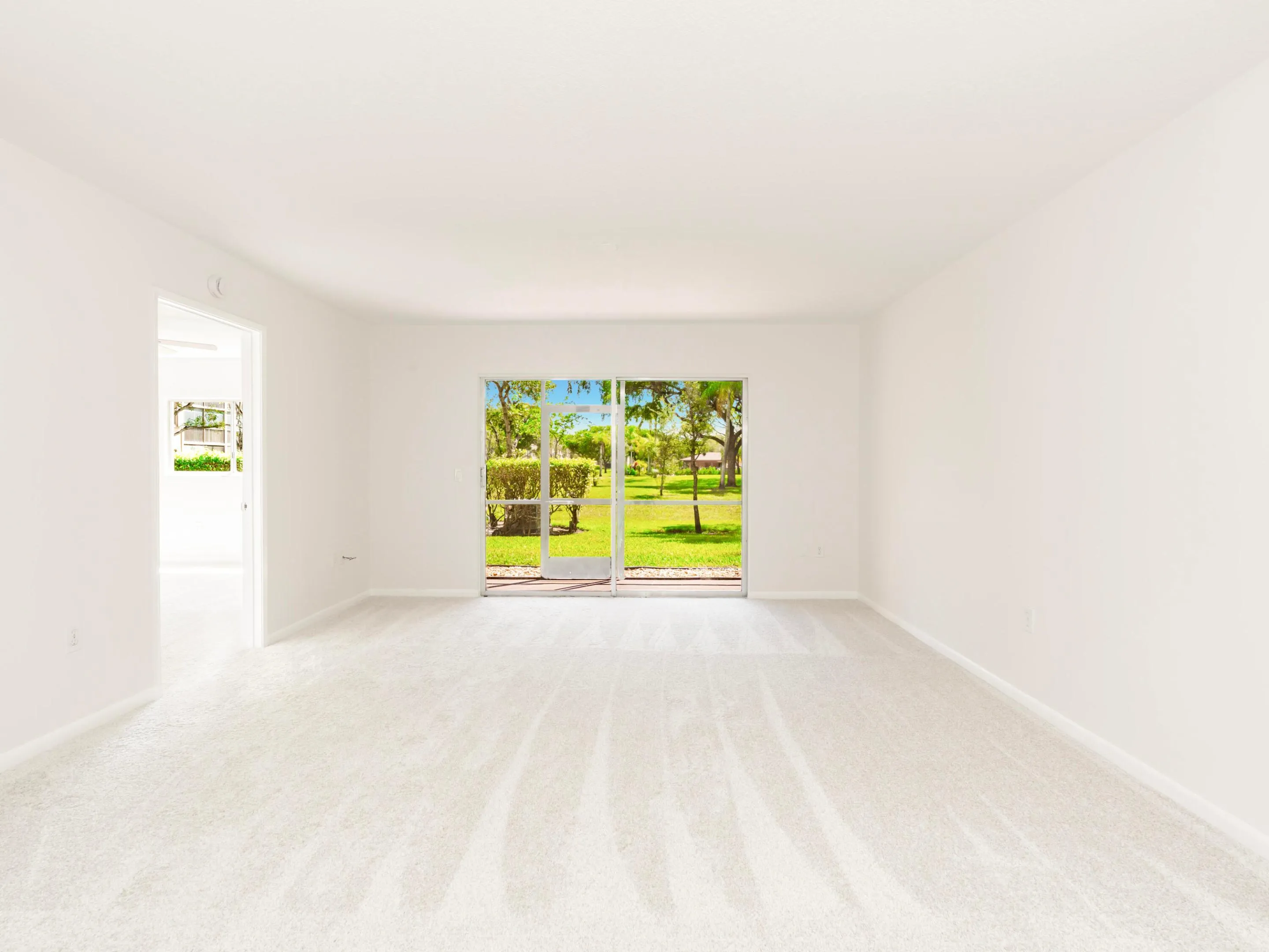 16. 1651 SW 127th Ave Interior