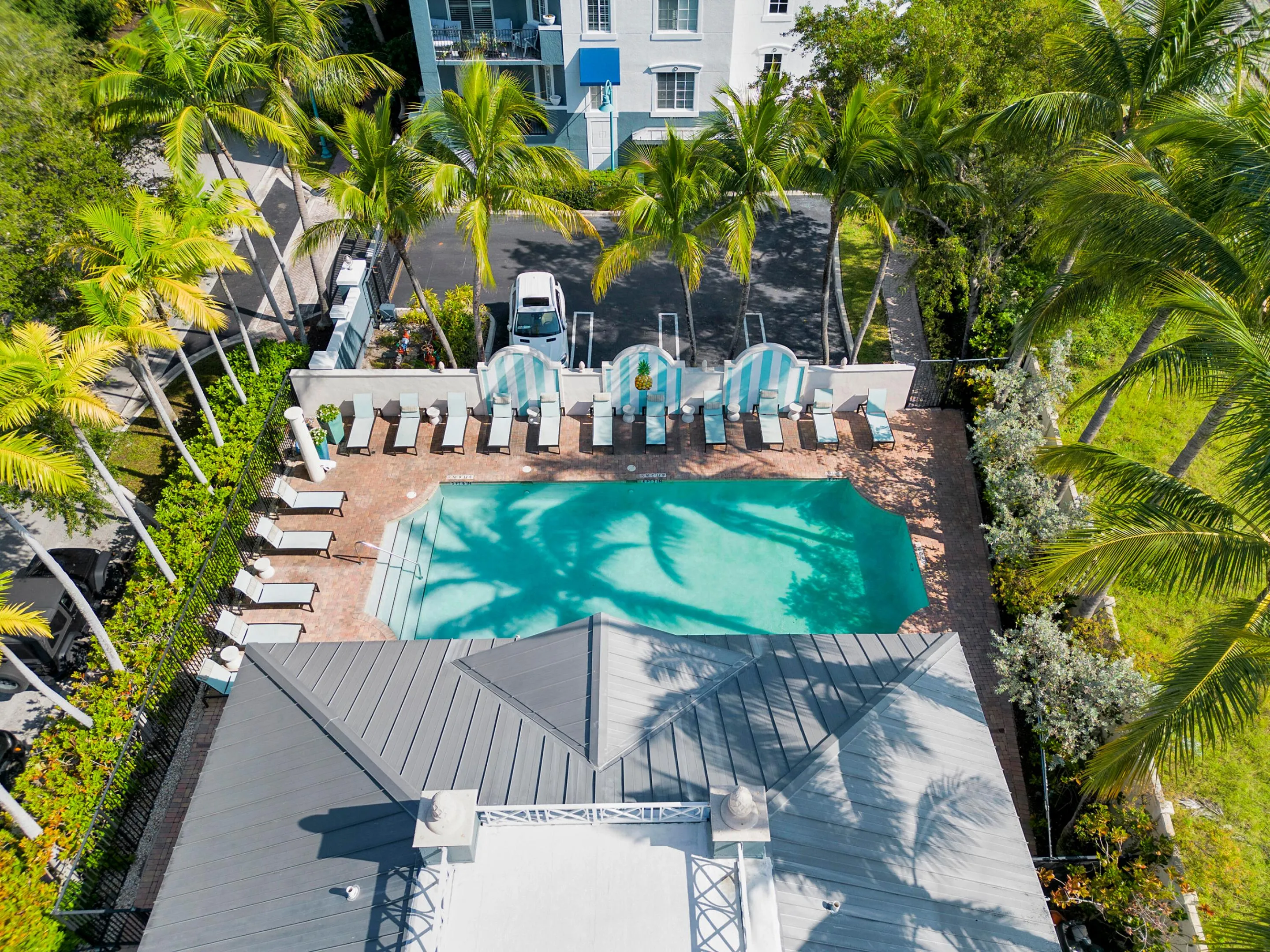 Pineapple grove pool