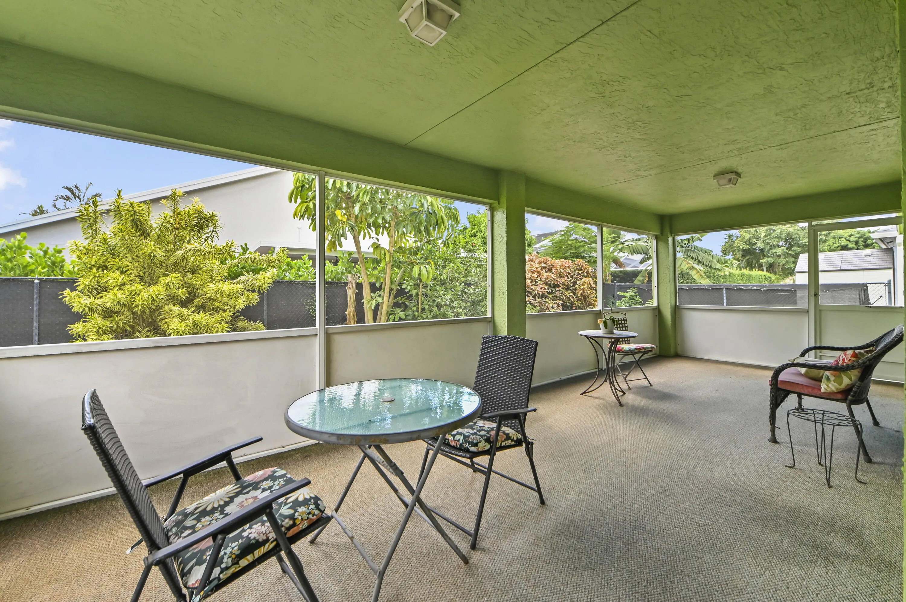 26 Patio 01