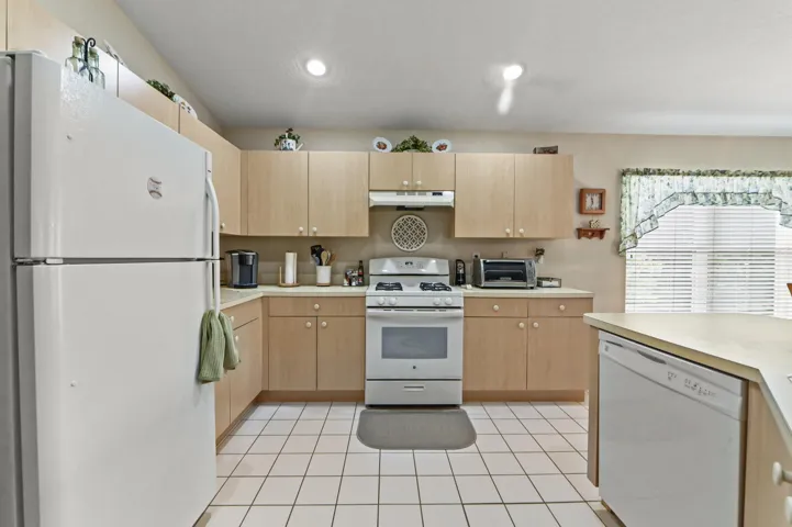 11 Kitchen 04