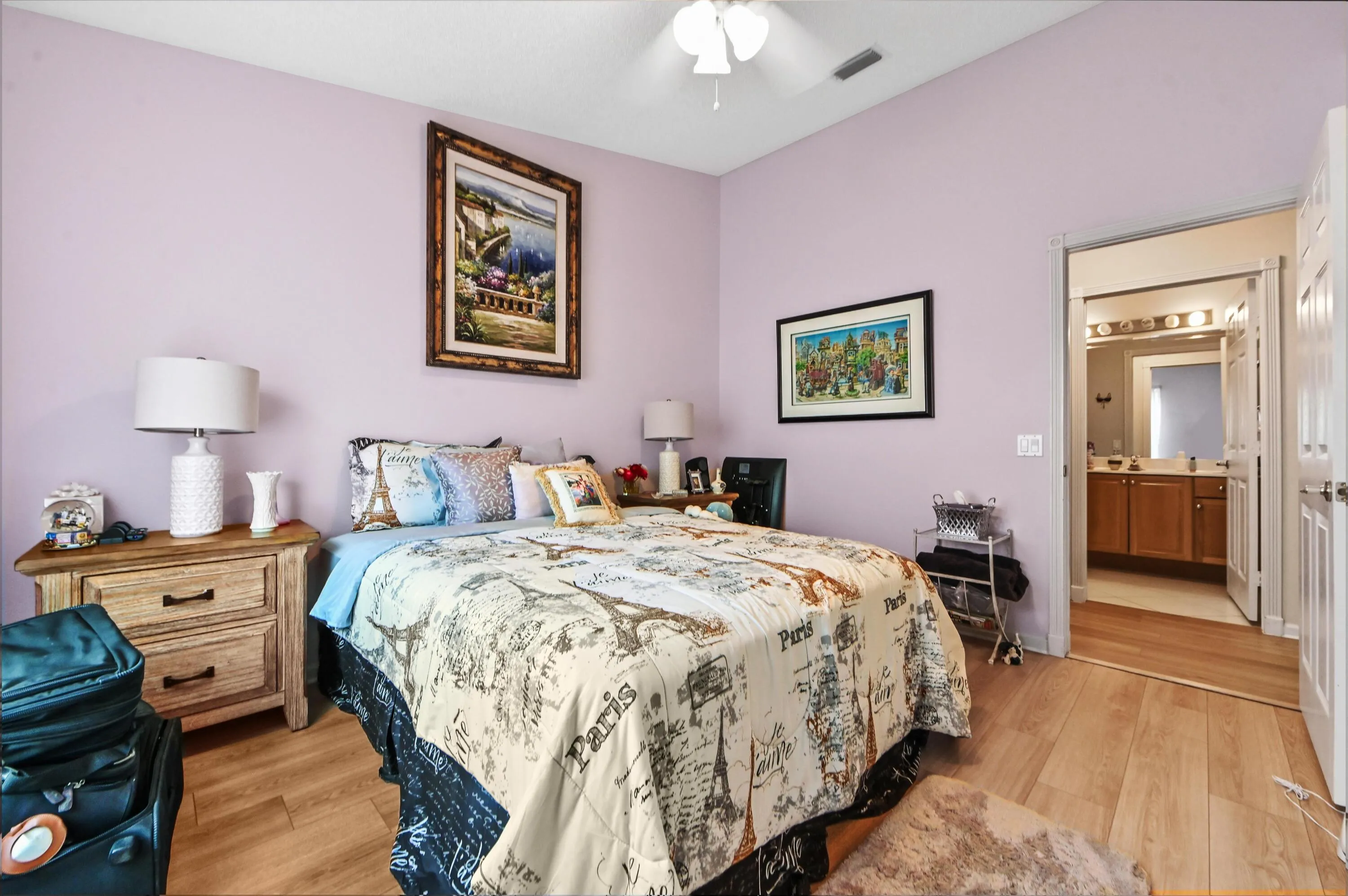 10 Bedroom 02