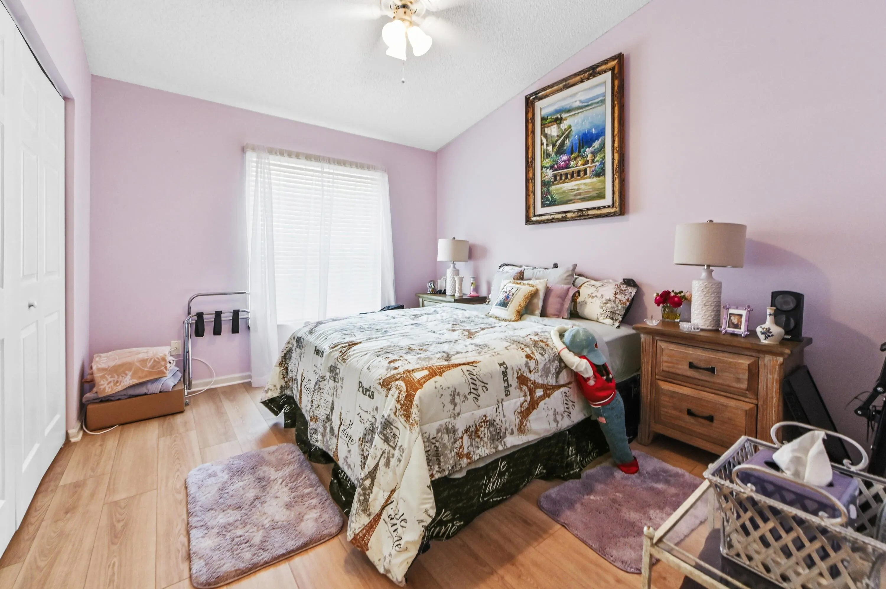 09 Bedroom 01
