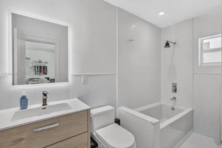 Bedroom 3 Bath