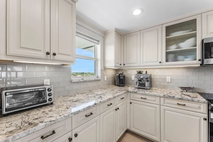 006-3101SouthOceanBoulevard-710-Highland