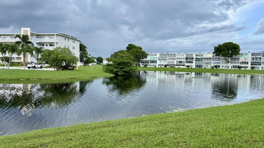 Patio Lake View