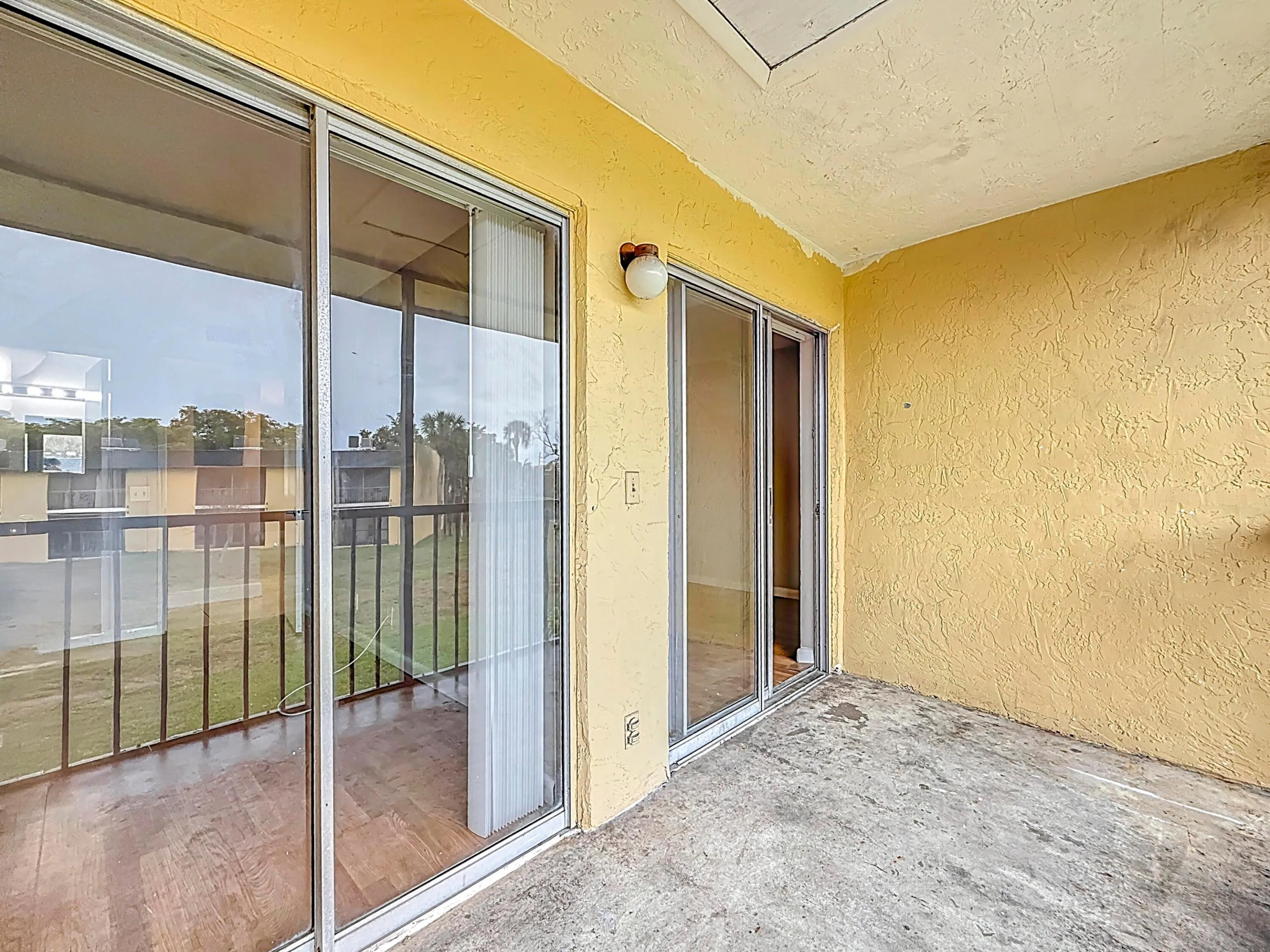 719 Meadows Circle-29