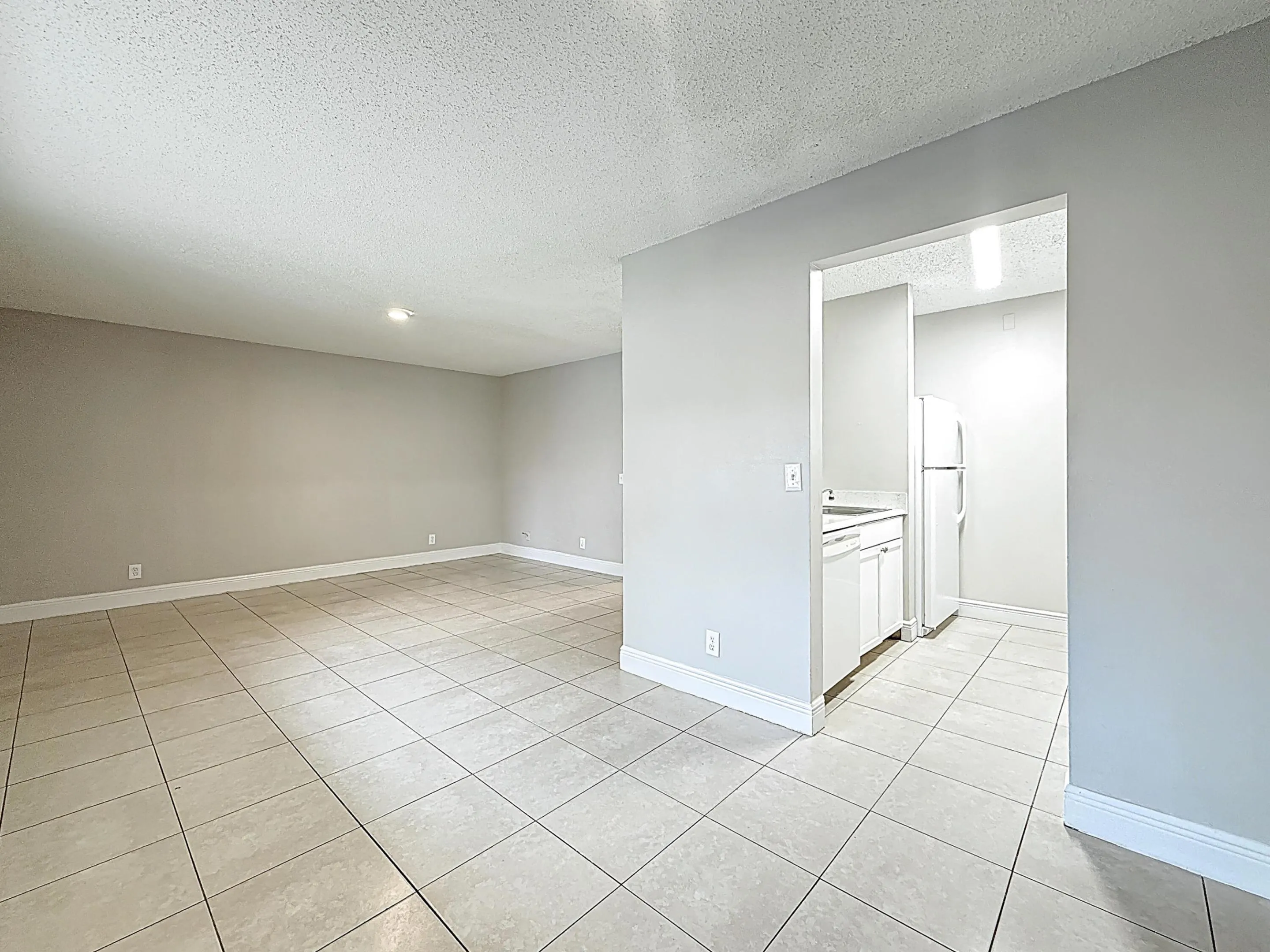 719 Meadows Circle-12