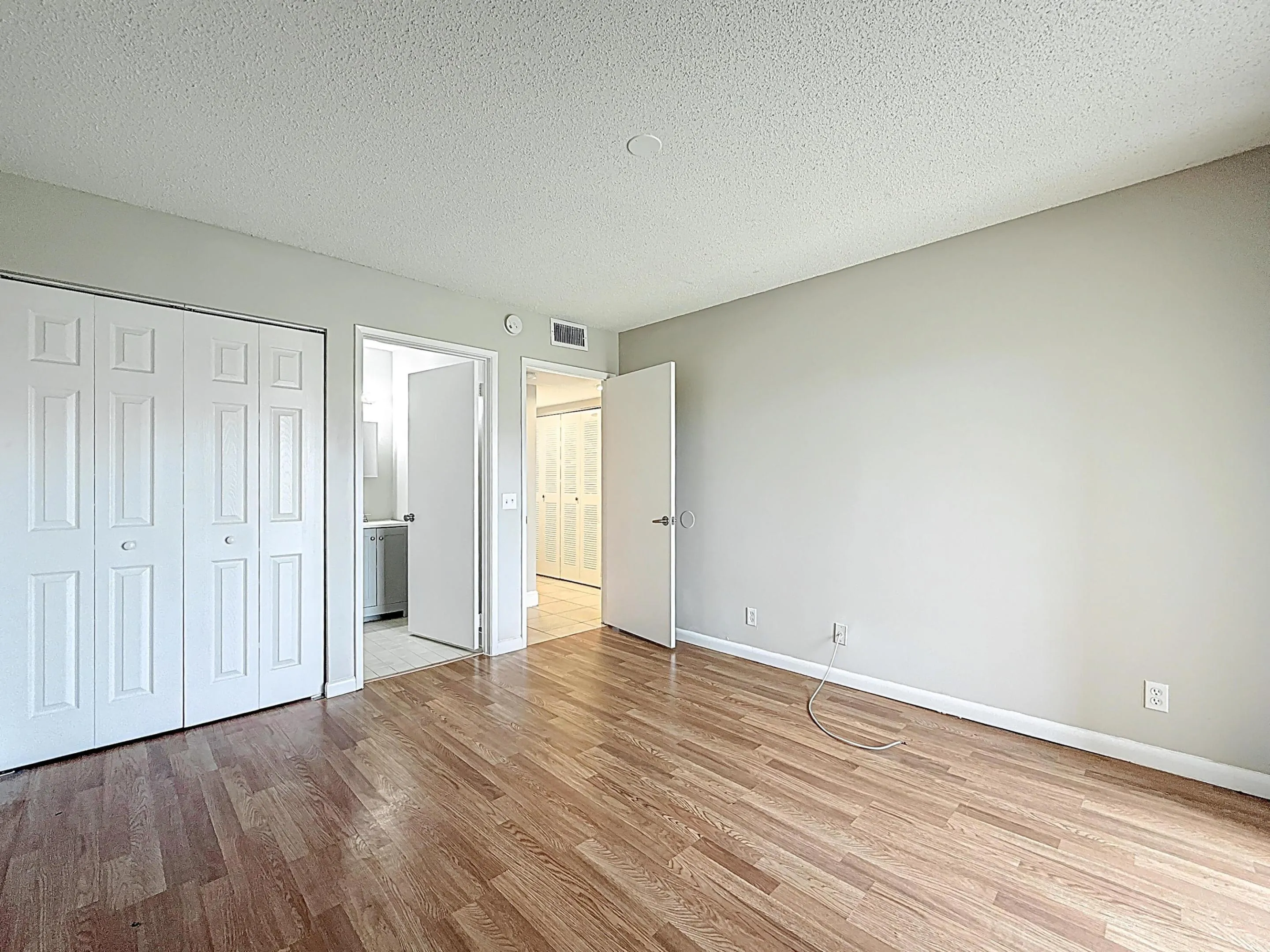 719 Meadows Circle-20