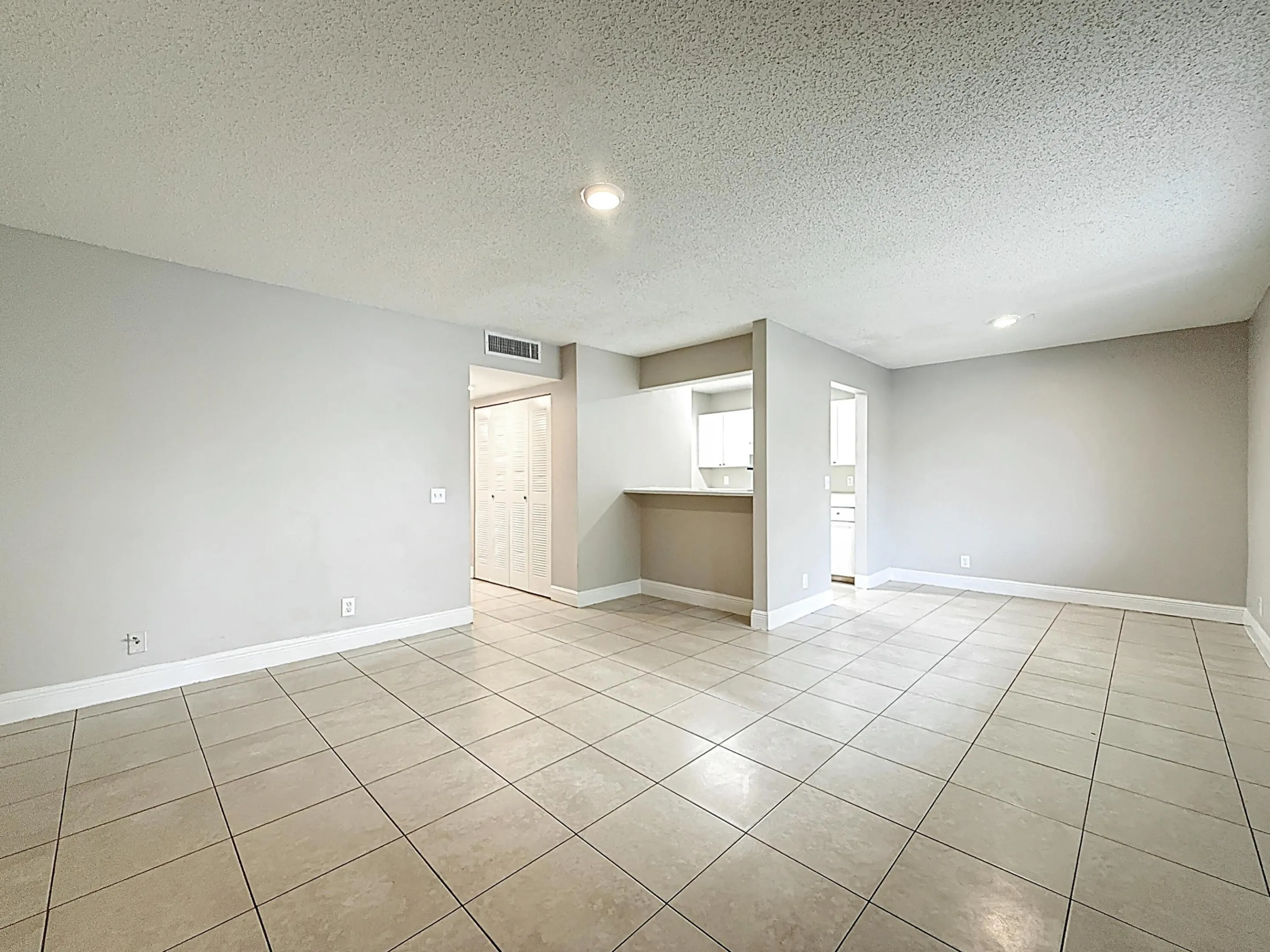 719 Meadows Circle-7