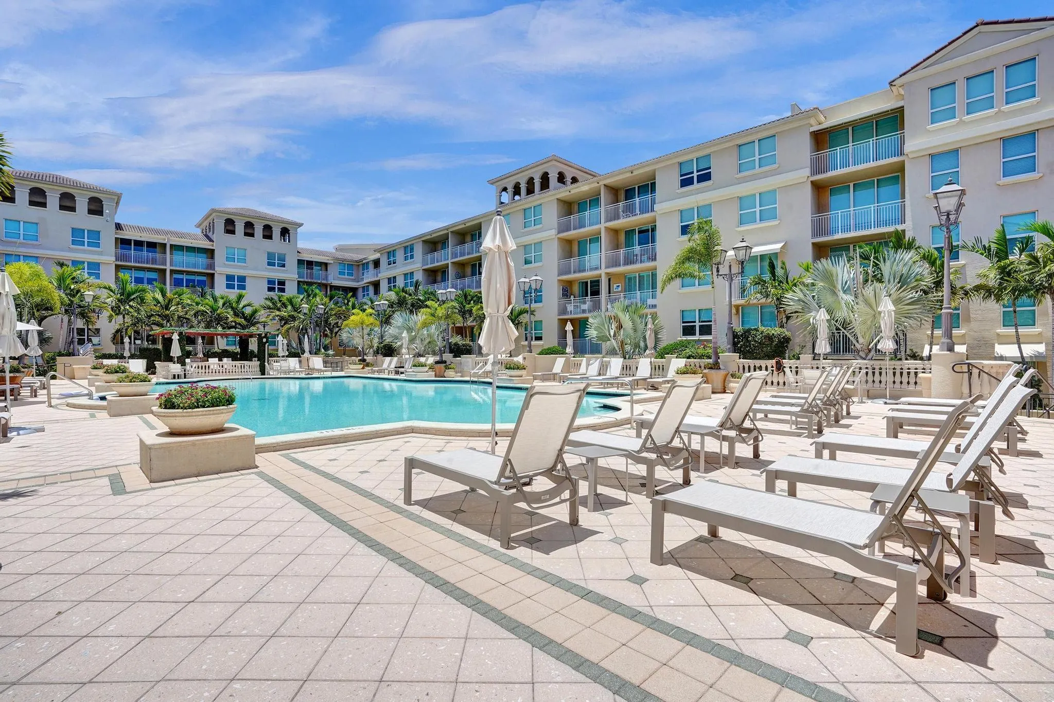 luxury condo in heart of downtown Boca Raton