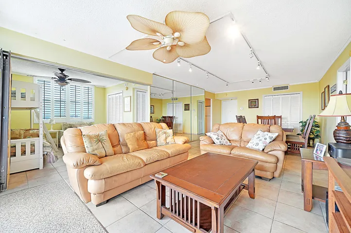 Living room 2