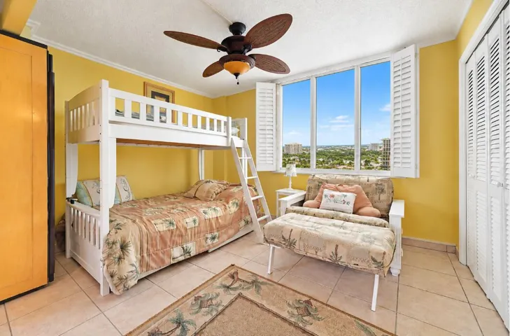 2nd bedroom