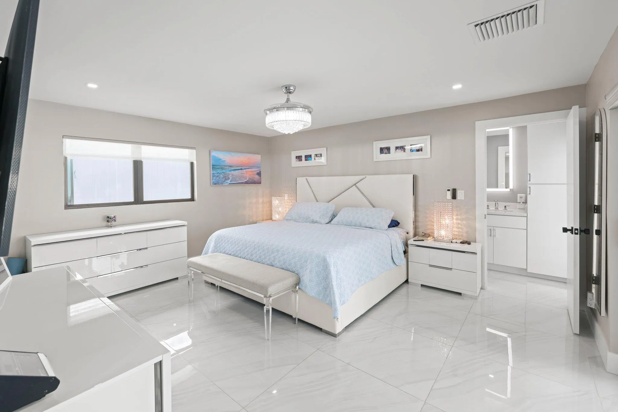 2820 NE 47th St - 48.jpg-SMALL